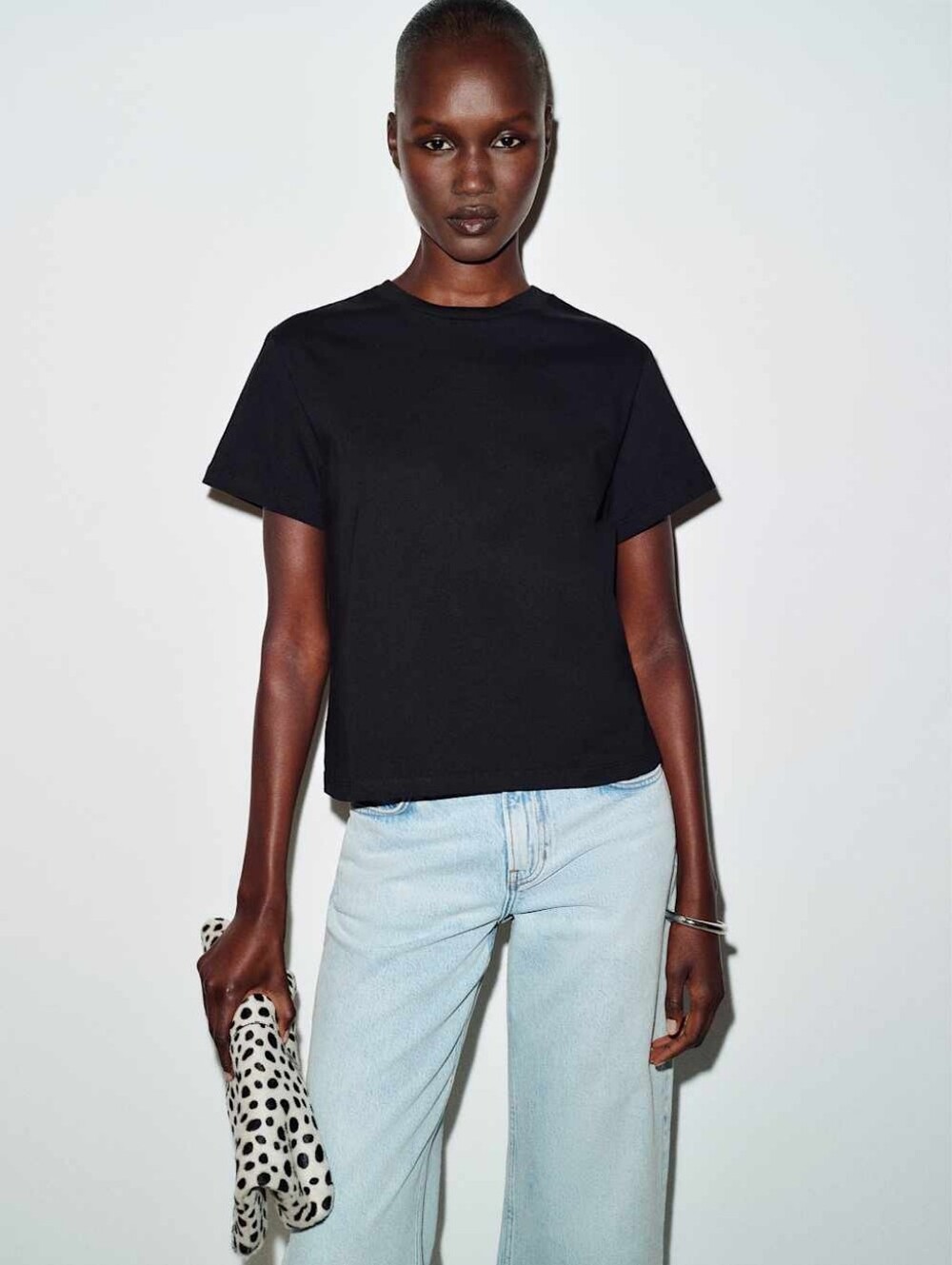 IONGAF Designer Classic Black Crewneck T-Shirt